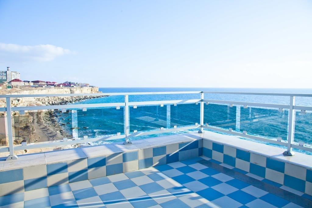 Caspian Riviera Grand Palace Hotel Ακτάου Εξωτερικό φωτογραφία The sea view from the terrace of the museum
