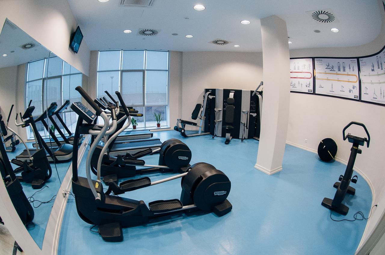 Caspian Riviera Grand Palace Hotel Ακτάου Εξωτερικό φωτογραφία The gym at the University of Roehampton