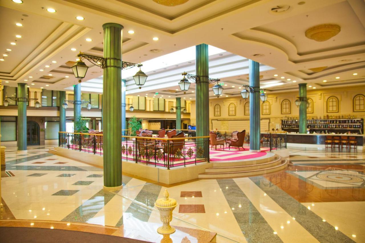 Caspian Riviera Grand Palace Hotel Ακτάου Εξωτερικό φωτογραφία Lobby